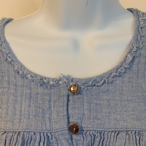We The Free Women’s Size XS Powder Blue Blouse Button Front Pullover Light Top - Picture 2 of 9